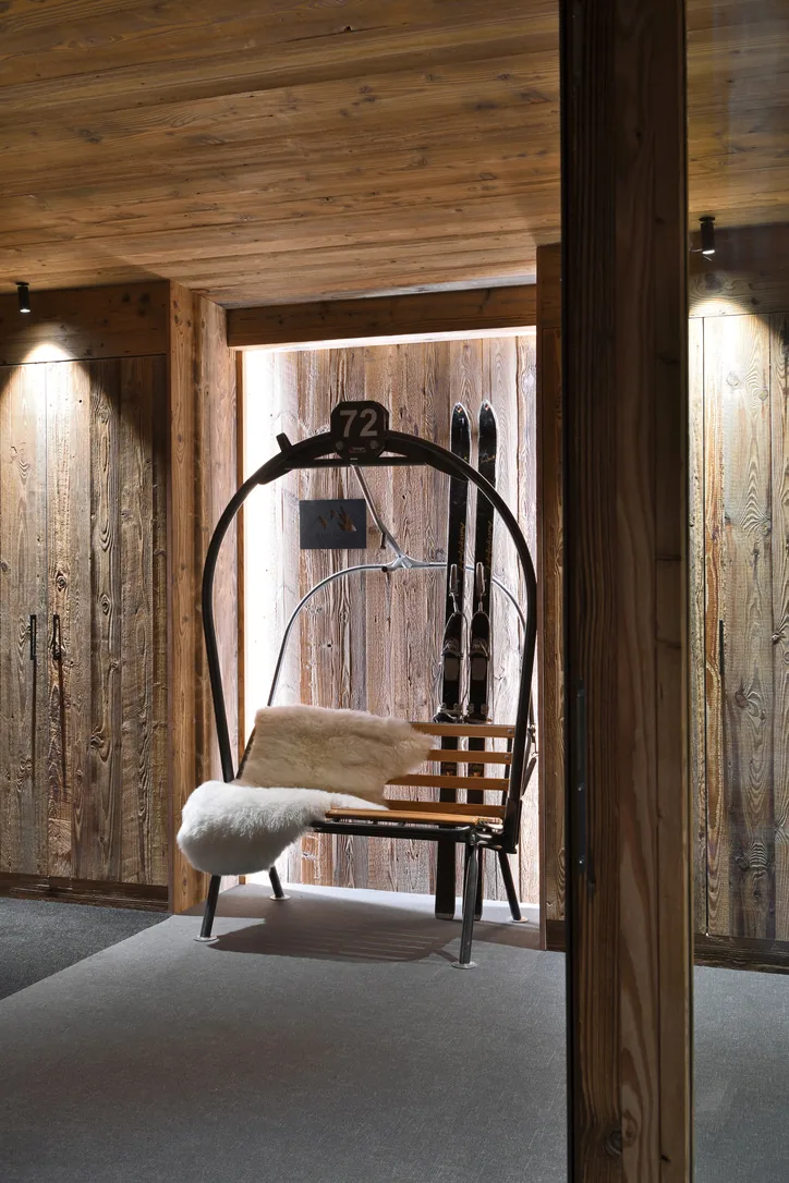Espace d’accueil du ski-room à Epicime Lodge, Peisey-Vallandry