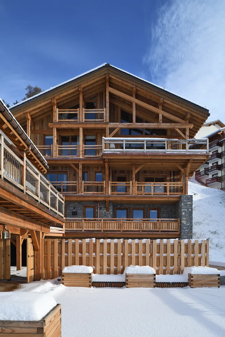 Façade alpine en hiver à Epicime Lodge, Peisey-Vallandry